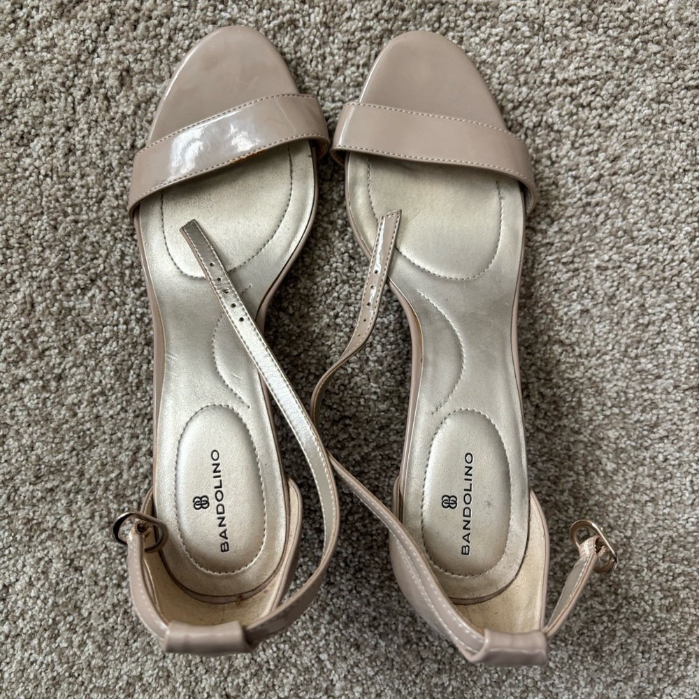 Bandolino women’s size 9 3 inch heel in cream/tan